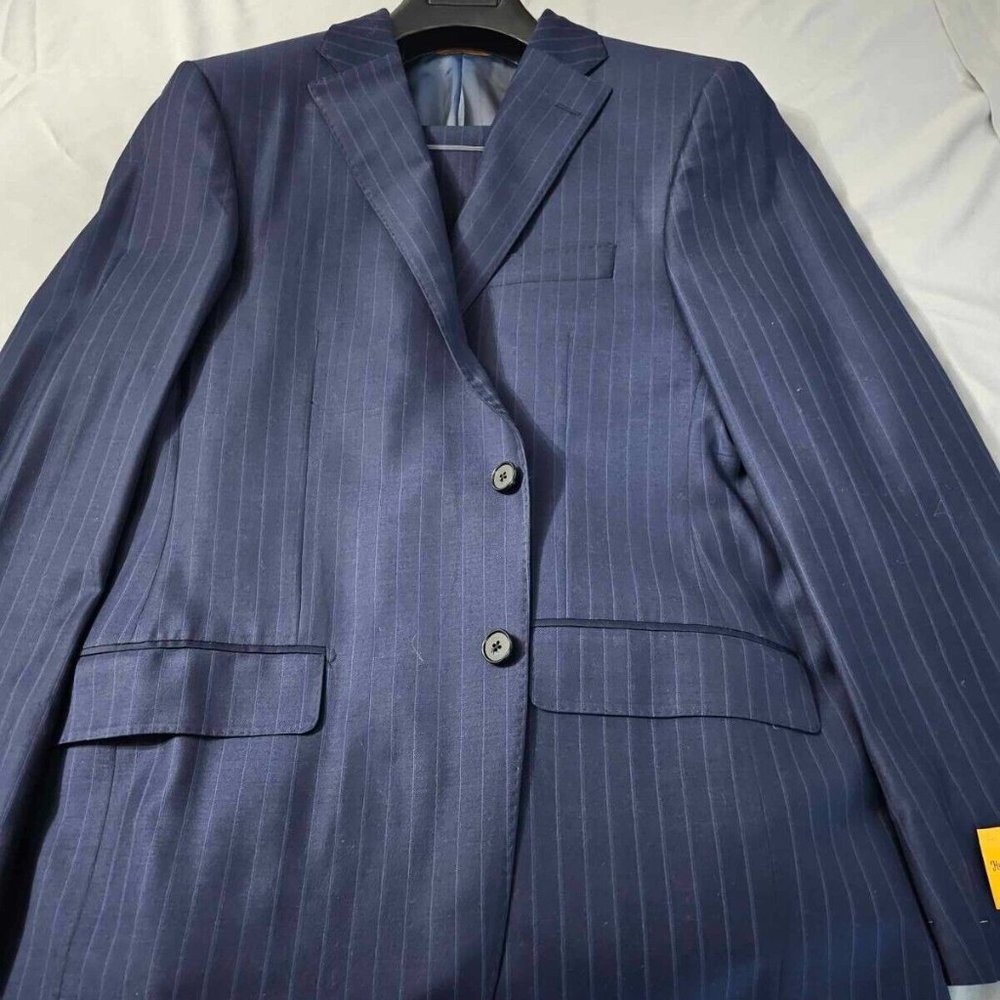 GREAT CHRISTMAS PRESENT! - HICKEY FREEMAN SUIT AT FRACTION OF RETAIL PRICE!